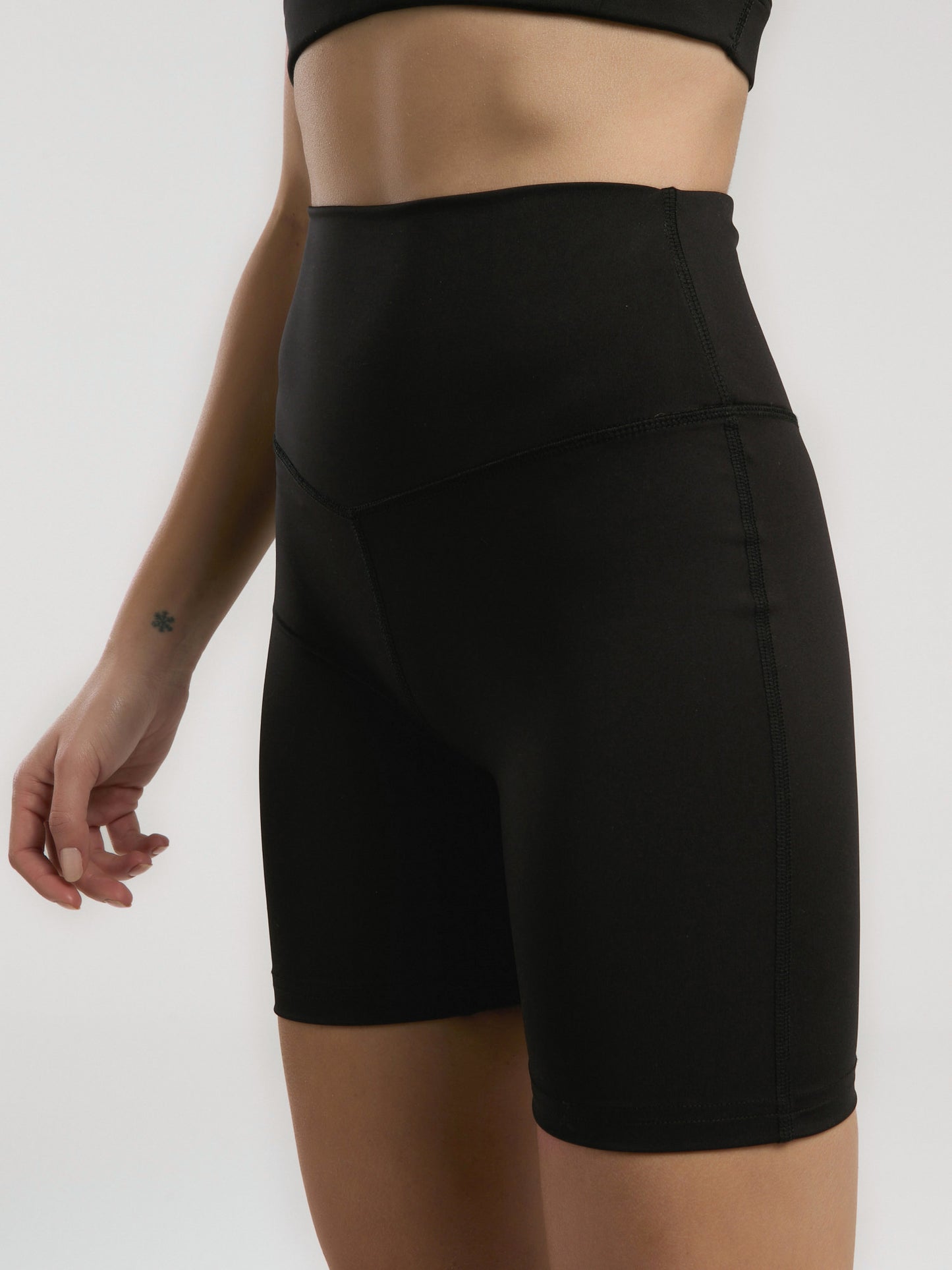 Everfit Training Essentials Siyah Kadın Kısa Tayt